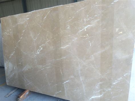 rynestone burberry beige.